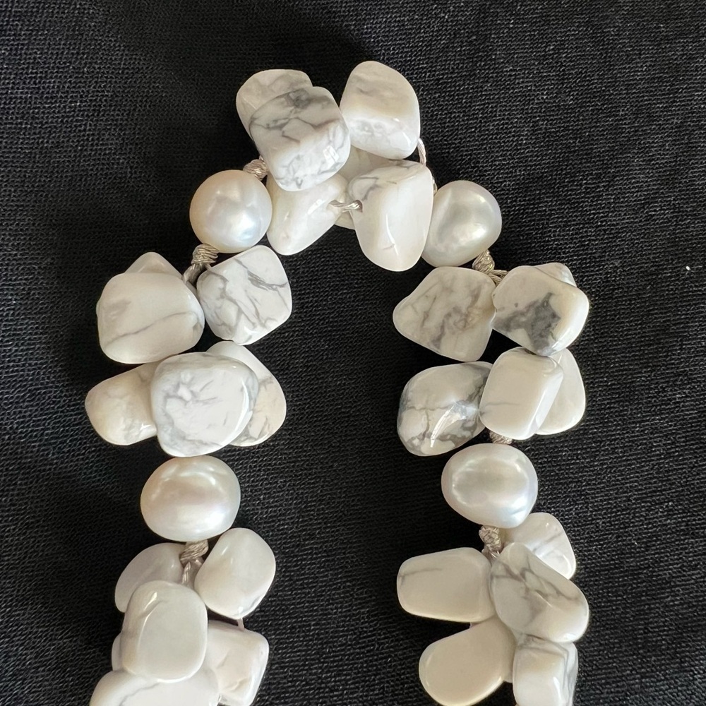 Howlite Adjustable Bracelet - Picture 3 of 4